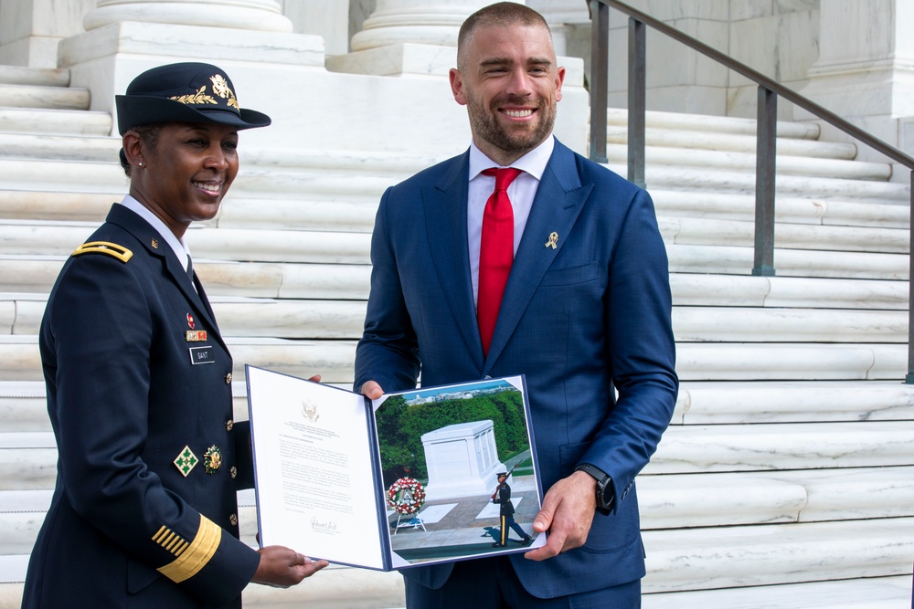 Washington Commanders participate in Army Honors Wreath Ceremony, Sept. 23, 2025