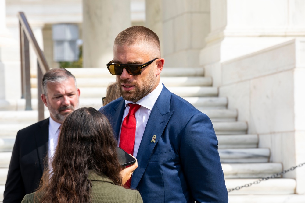 Washington Commanders participate in Army Honors Wreath Ceremony, Sept. 23, 2025