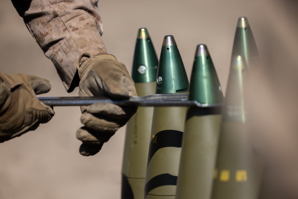 1st Bn., 11th Marines conduct direct fire artillery range