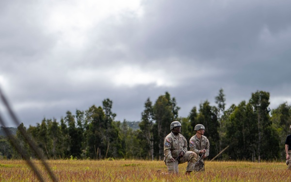 25th ID Enhances Readiness at Lightning Academy Air Assault Course