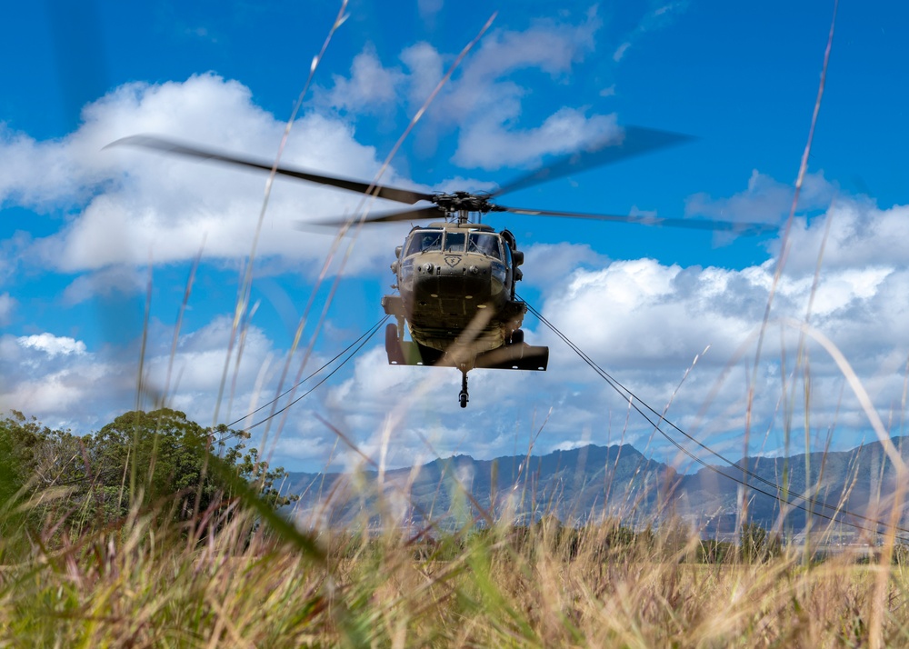 25th ID Enhances Readiness at Lightning Academy Air Assault Course