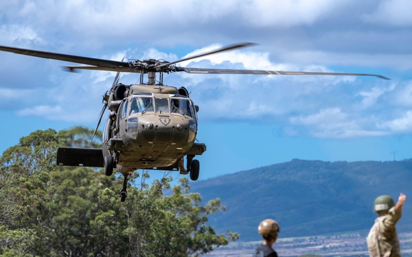 25th ID Enhances Readiness at Lightning Academy Air Assault Course