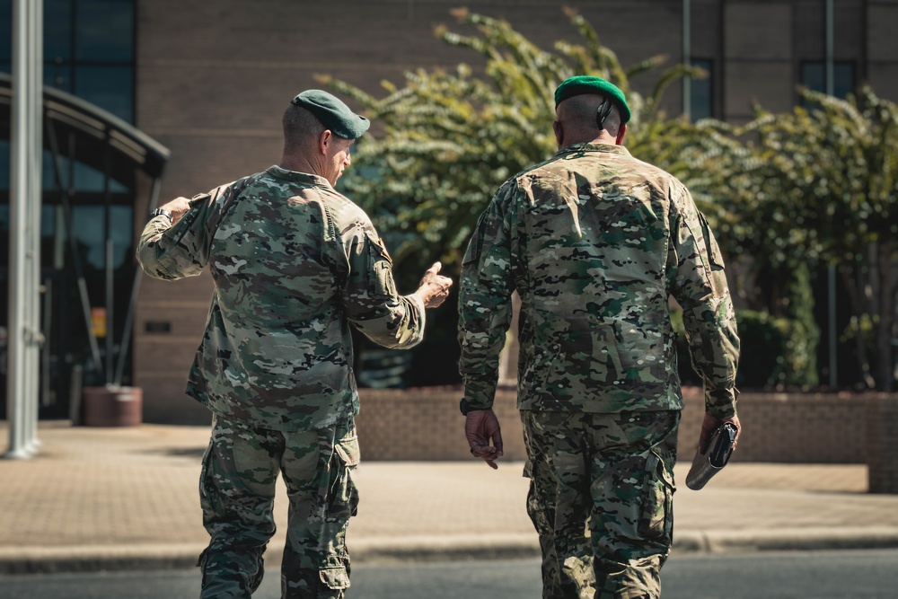 3rd SFG (A) Strengthens Ties with Tunisian Army