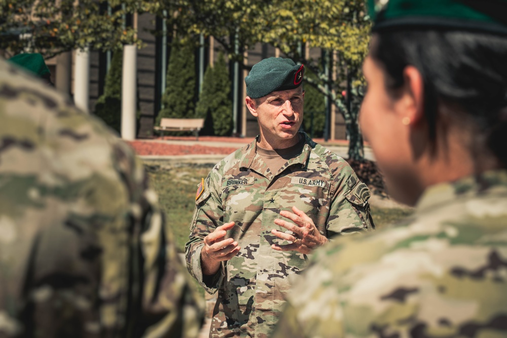 3rd SFG (A) Strengthens Ties with Tunisian Army
