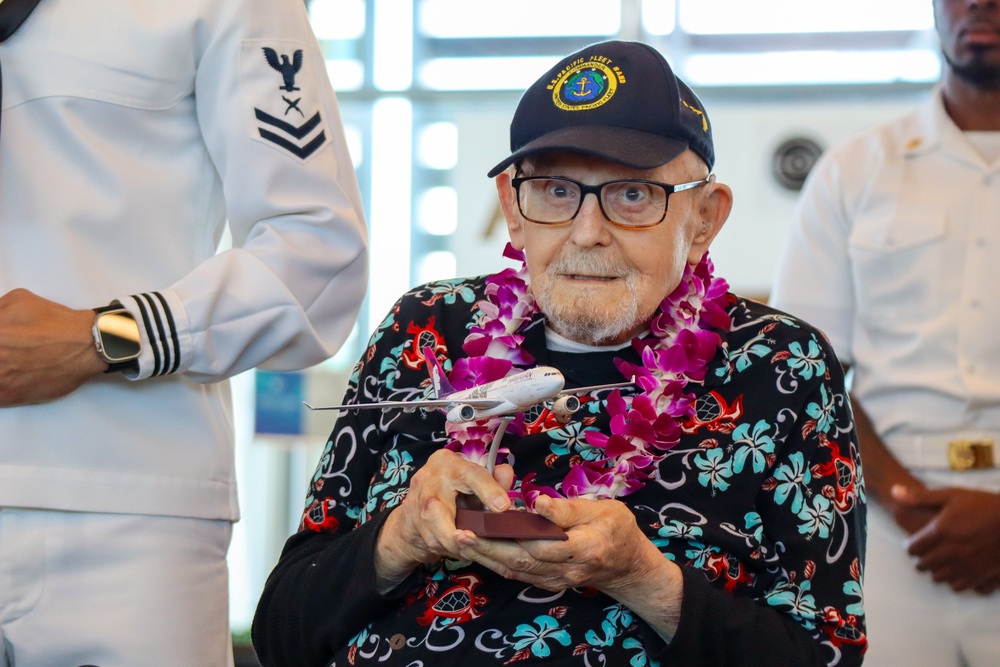 Pearl Harbor Attack Survivor Ira “Ike” Schab Jr. returns for 83rd Pearl Harbor Day Anniversary