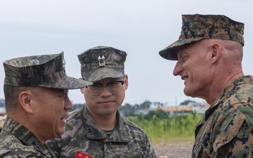 III MEF Commanding General Visits Marines, Meets with ROKMC Commandant During KMEP 25.2