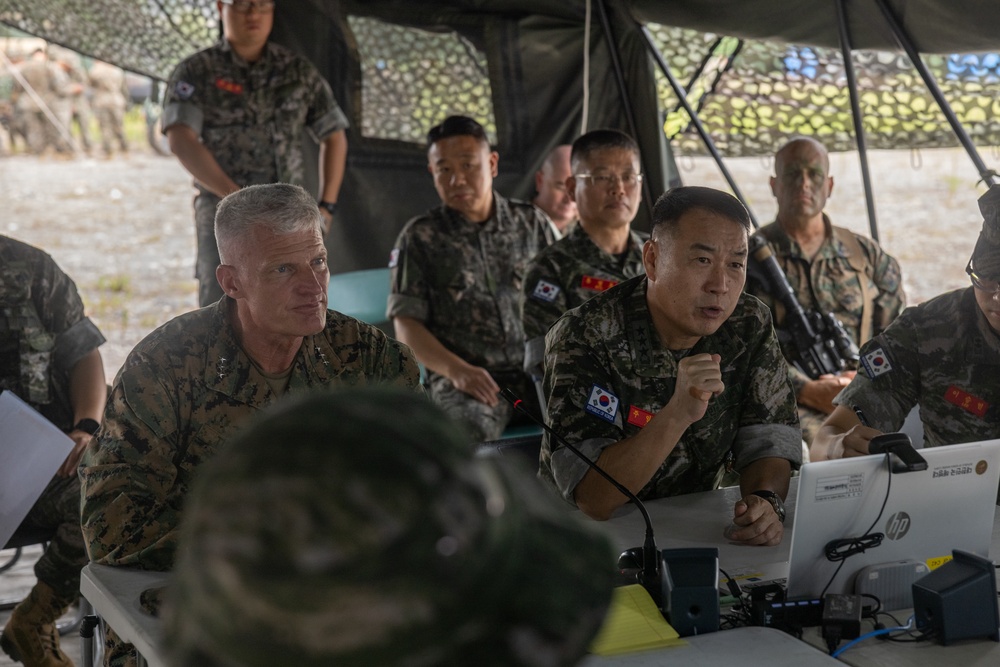III MEF Commanding General Visits Marines, Meets with ROKMC Commandant During KMEP 25.2