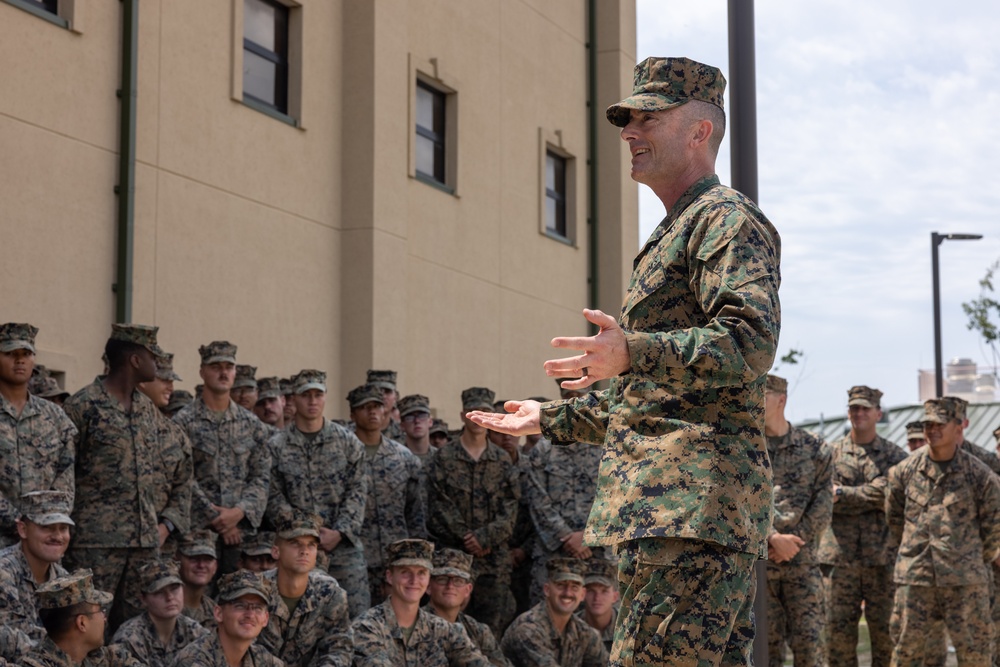 III MEF Commanding General Visits Marines, Meets with ROKMC Commandant During KMEP 25.2