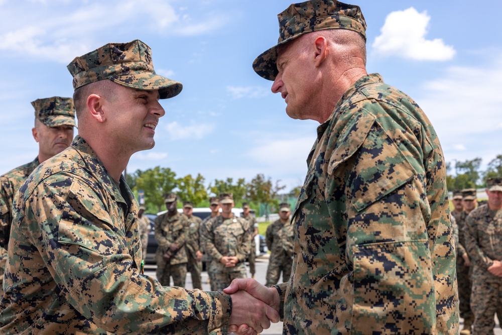 III MEF Commanding General Visits Marines, Meets with ROKMC Commandant During KMEP 25.2