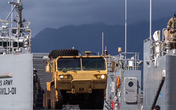 3rd LCT Conducts Beach Operations with a U.S. Army MSV(L)