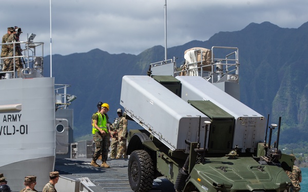 3rd LCT Conducts Beach Operations with a U.S. Army MSV(L)
