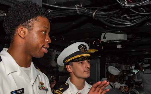 USS Blue Ridge (LCC19) arrives in Busan, South Korea