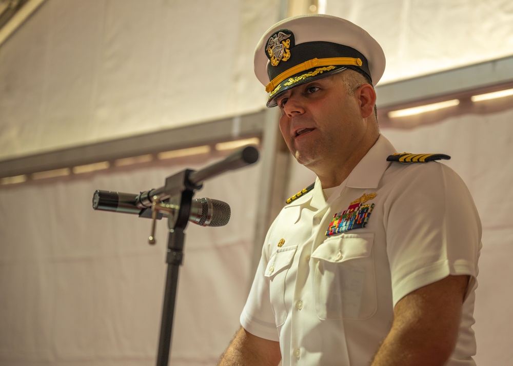 USS Dextrous conducts Decommissioning Ceremony