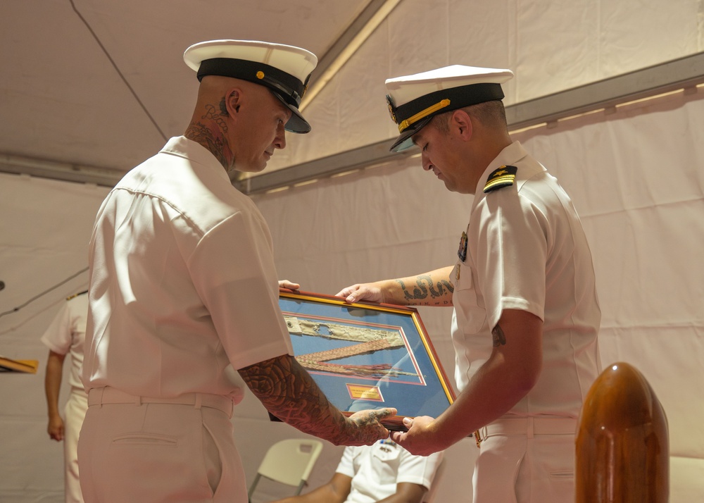USS Dextrous conducts Decommissioning Ceremony