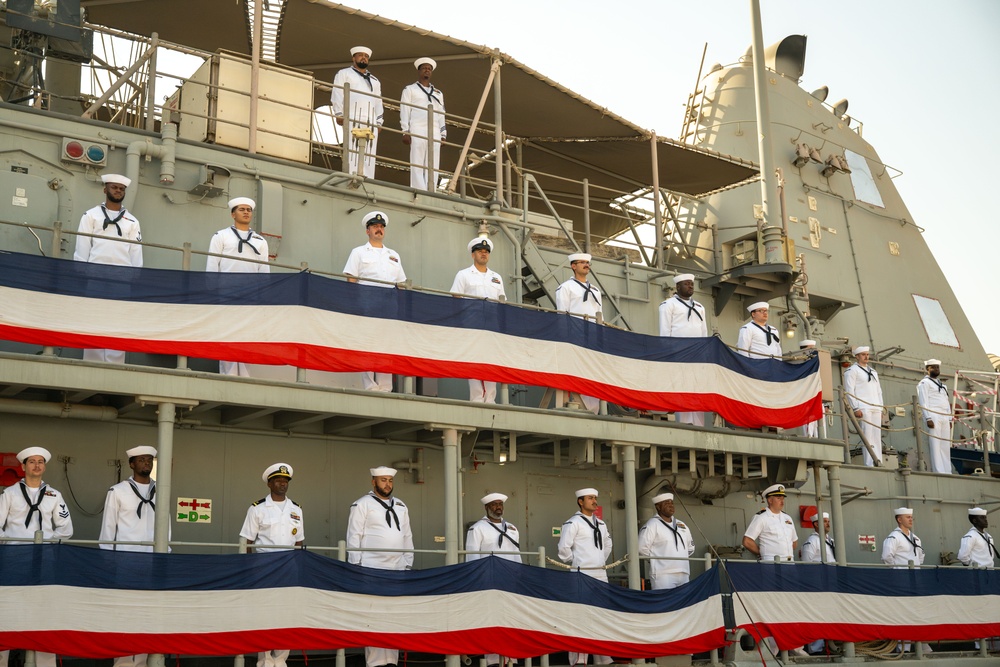USS Dextrous conducts Decommissioning Ceremony