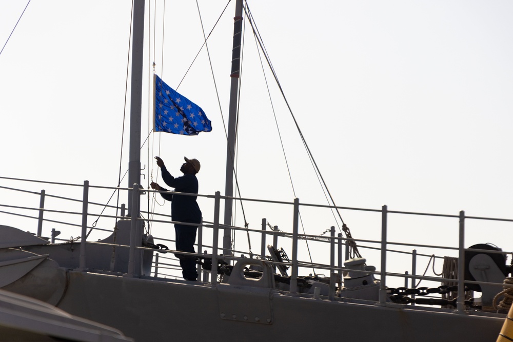 USS Devastator Conducts Decommissioning Ceremony