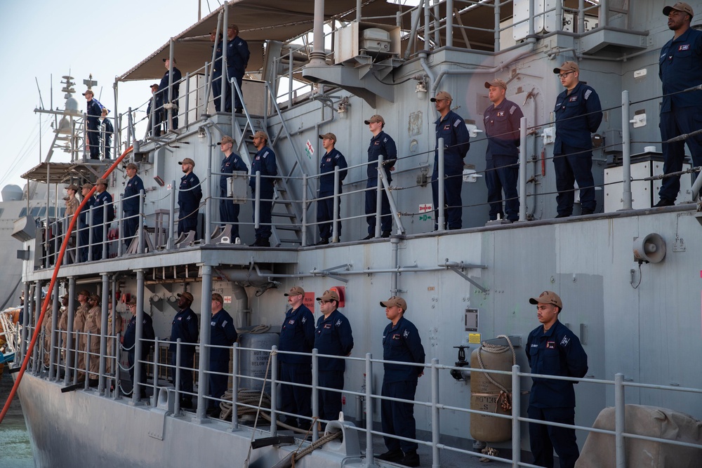 USS Devastator Conducts Decommissioning Ceremony