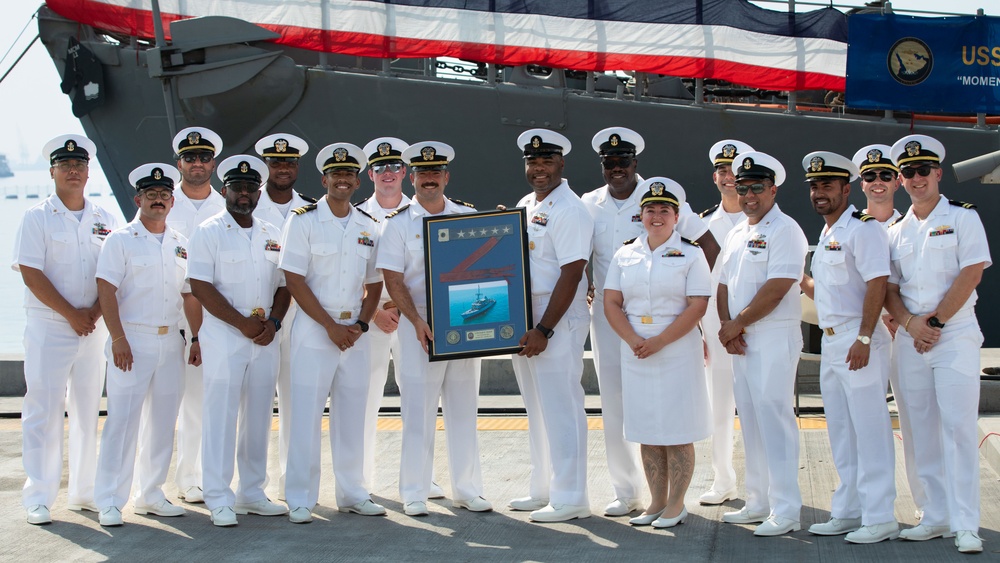USS Gladiator Conducts Decommissioning Ceremony
