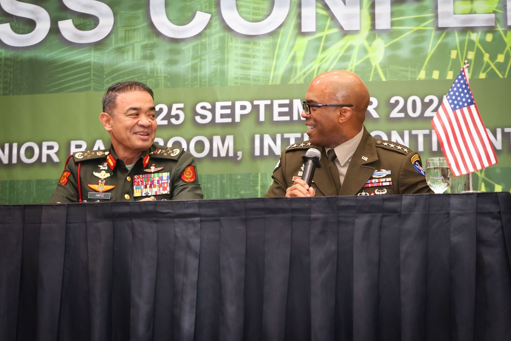 Press Conference Highlights Conclusion of 14th IPACC, 49th IPAMS, 11th SELF in Malaysia