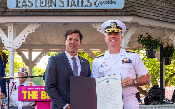 NTAG NEW ENGLAND AND NAVCO ATTEND NAVY WEEK PROCLAMATION CEREMONY AND OATH OF ENLISTMENT AT BIG E FAIR