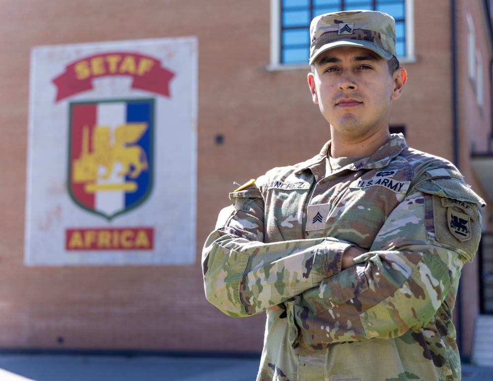 SETAF-AF Soldier prepares for ESB