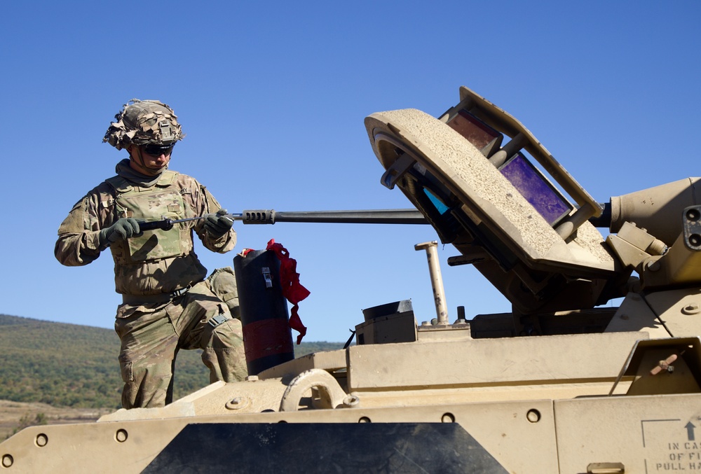 1st ABCT, 1st Infantry Division, M2A3 Bradley Gunnery at Novo Selo Training Area