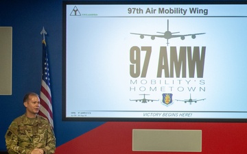 Altus AFB hosts McConnell civic leaders and 22nd Air Refueling Wing leadership