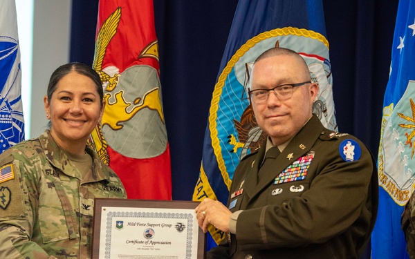 U.S. Army South Chief of Staff presides over a U.S. citizenship naturalization