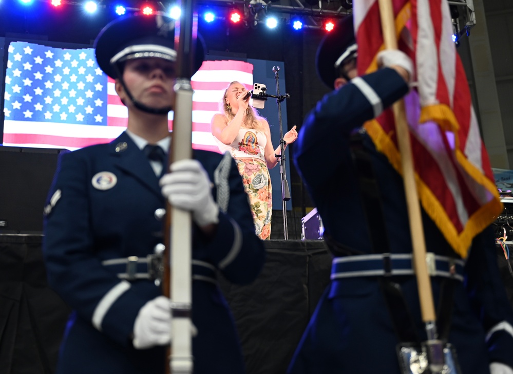 445 AW flies veterans from Wright-Patterson to D.C., back for Honor Flight Dayton