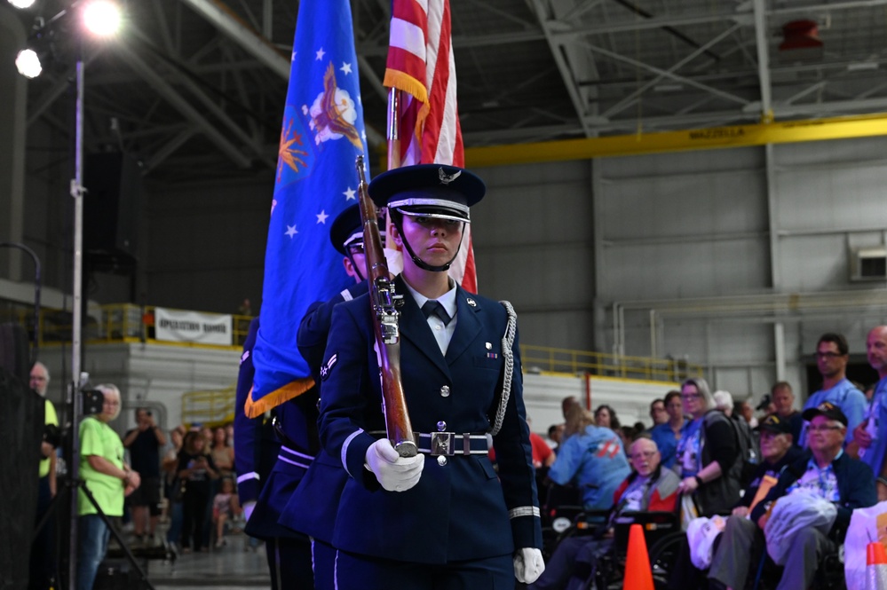 445 AW flies veterans from Wright-Patterson to D.C., back for Honor Flight Dayton