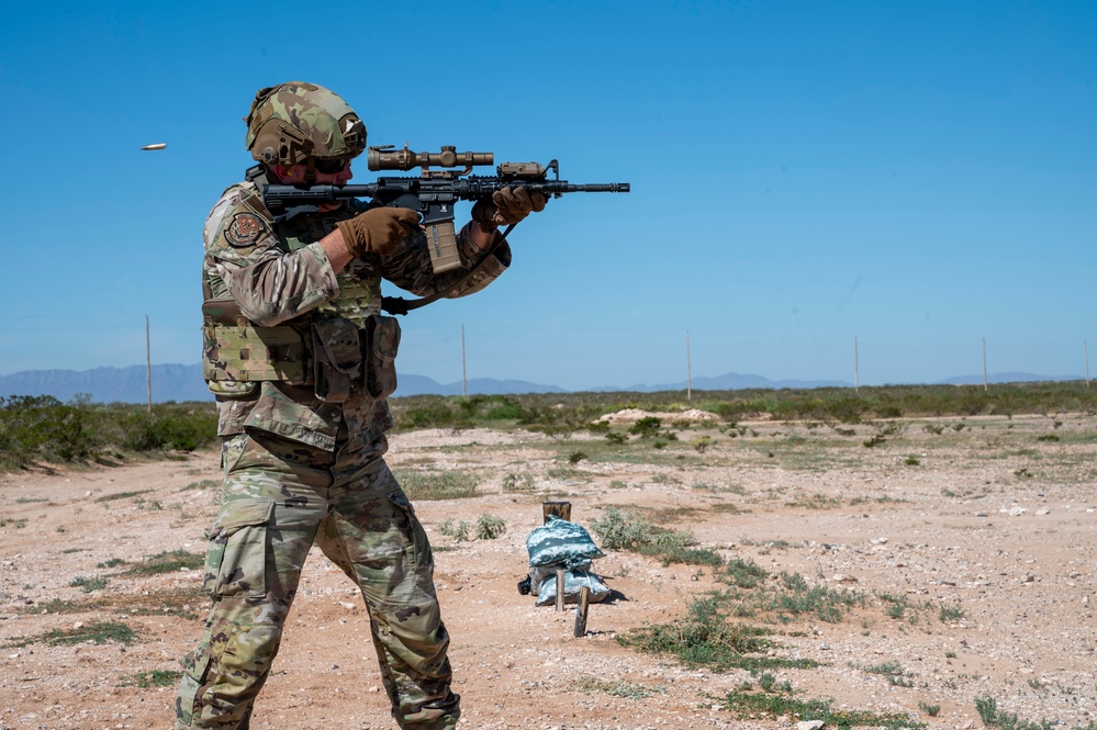 22nd ATF Airmen zero in on excellence at firing range