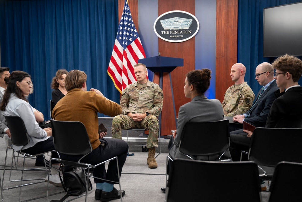 Transatlantic Future Leaders Forum Pentagon Visit