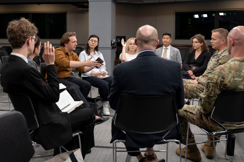 Transatlantic Future Leaders Forum Pentagon Visit
