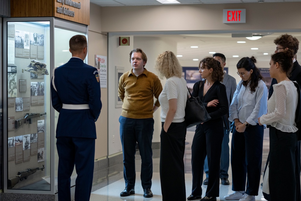 Transatlantic Future Leaders Forum Pentagon Visit