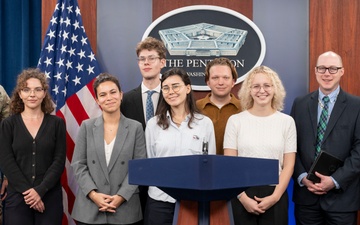 Transatlantic Future Leaders Forum Pentagon Visit