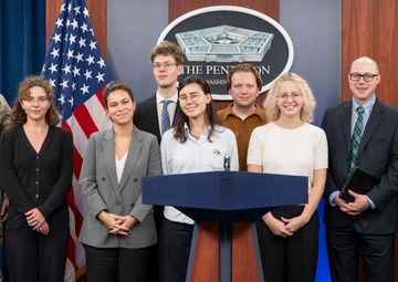 Transatlantic Future Leaders Forum Pentagon Visit