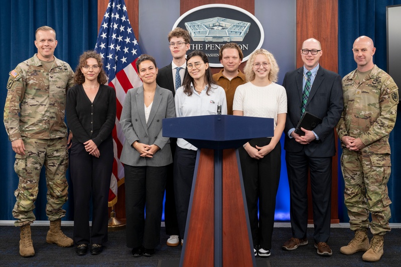 Transatlantic Future Leaders Forum Pentagon Visit