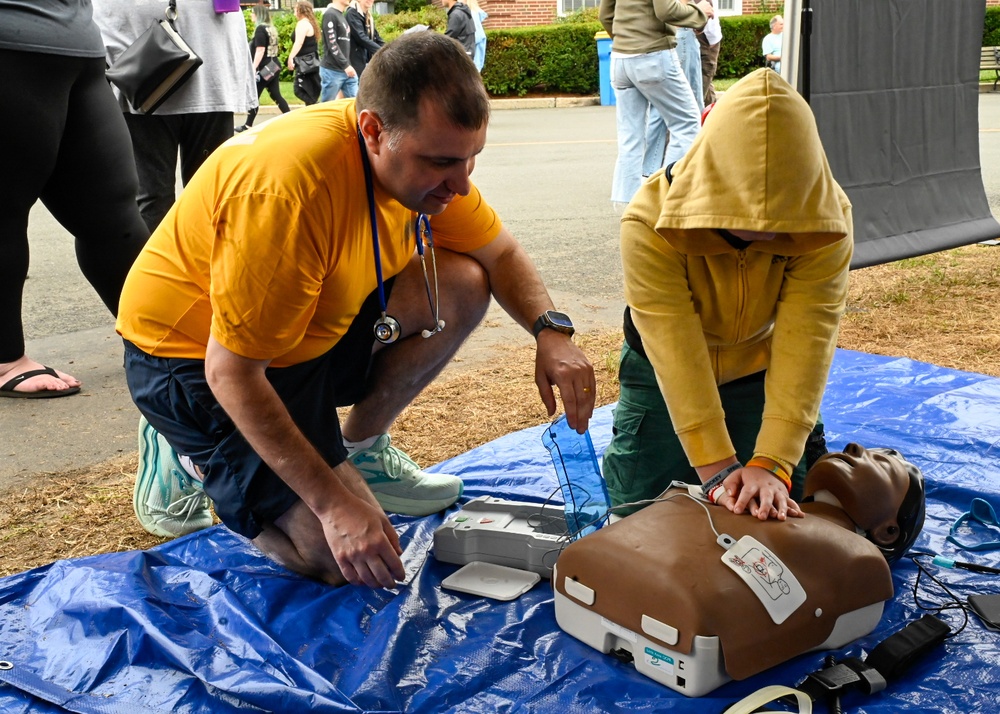Navy Medicine Teaches CPR At The Big E State Fair