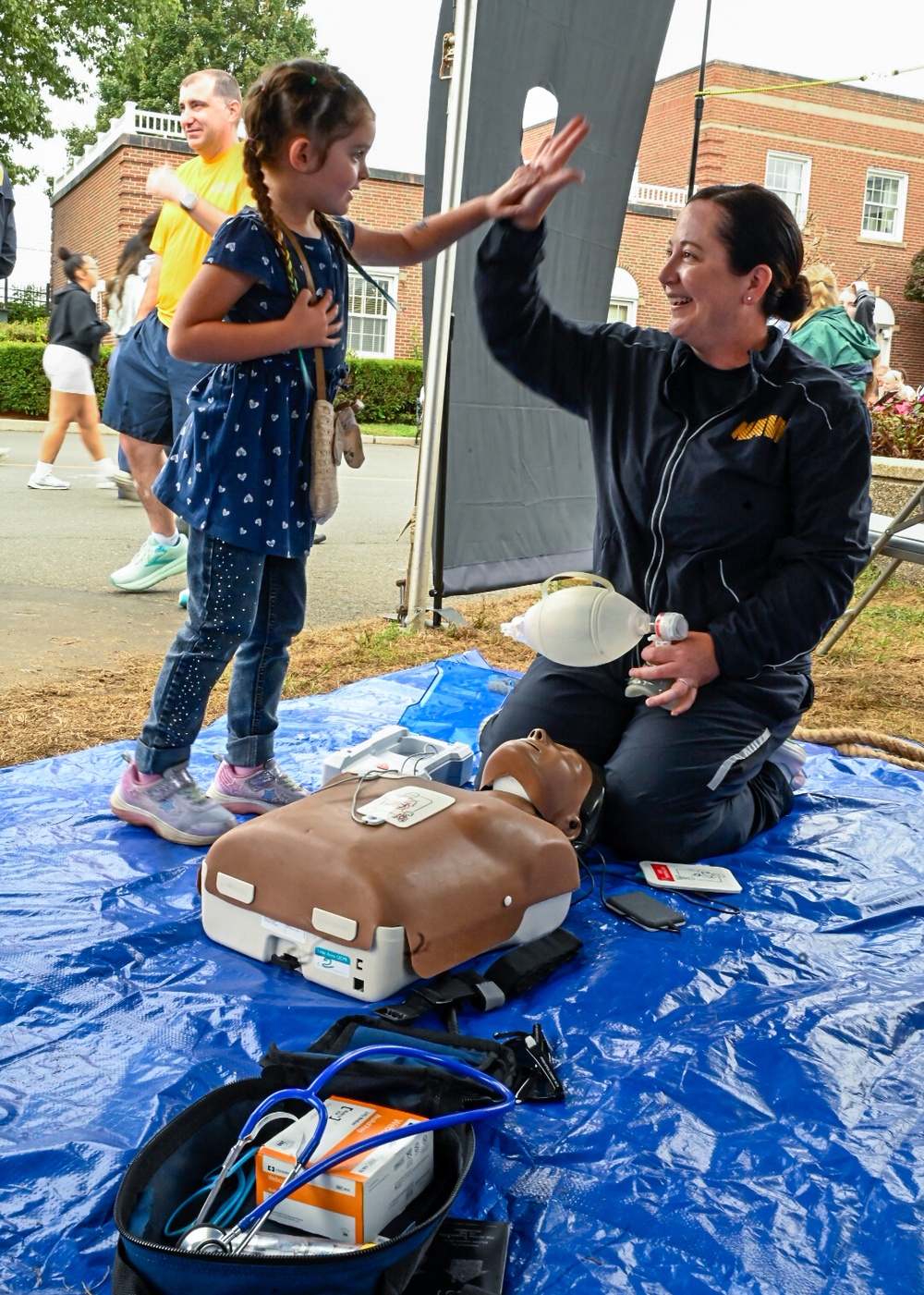 Navy Medicine Teaches CPR at The Big E State Fair