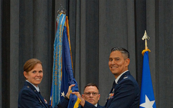 307th Bomb Wing Gains New Commander