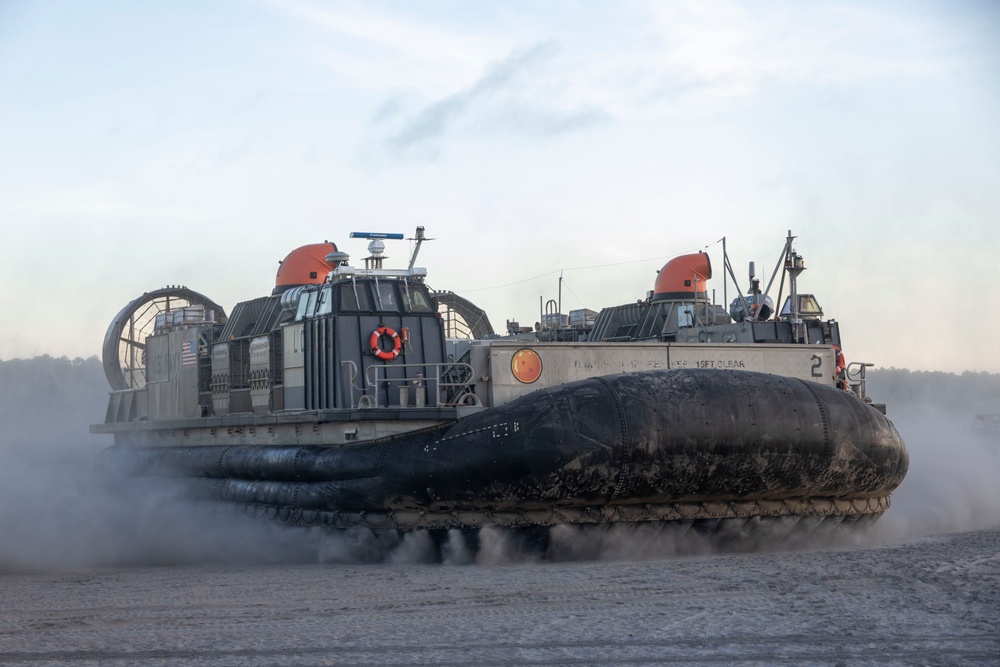 UNITAS 2025 | Combat Logistics Battalion 22 Conducts Beach Operations Group Support