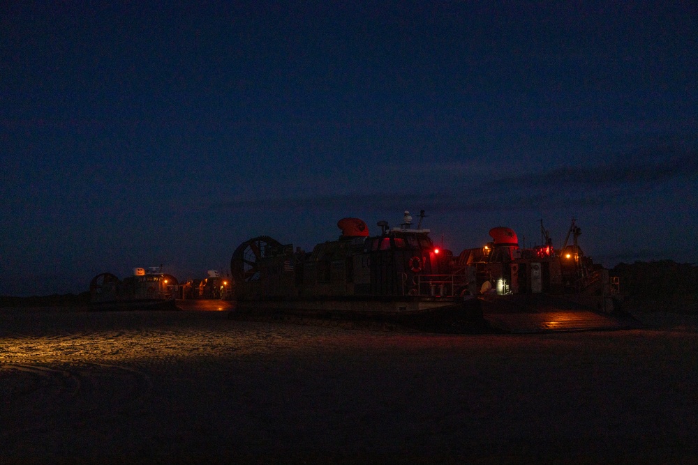 UNITAS 2025 | Combat Logistics Battalion 22 Conducts Beach Operations Group Support