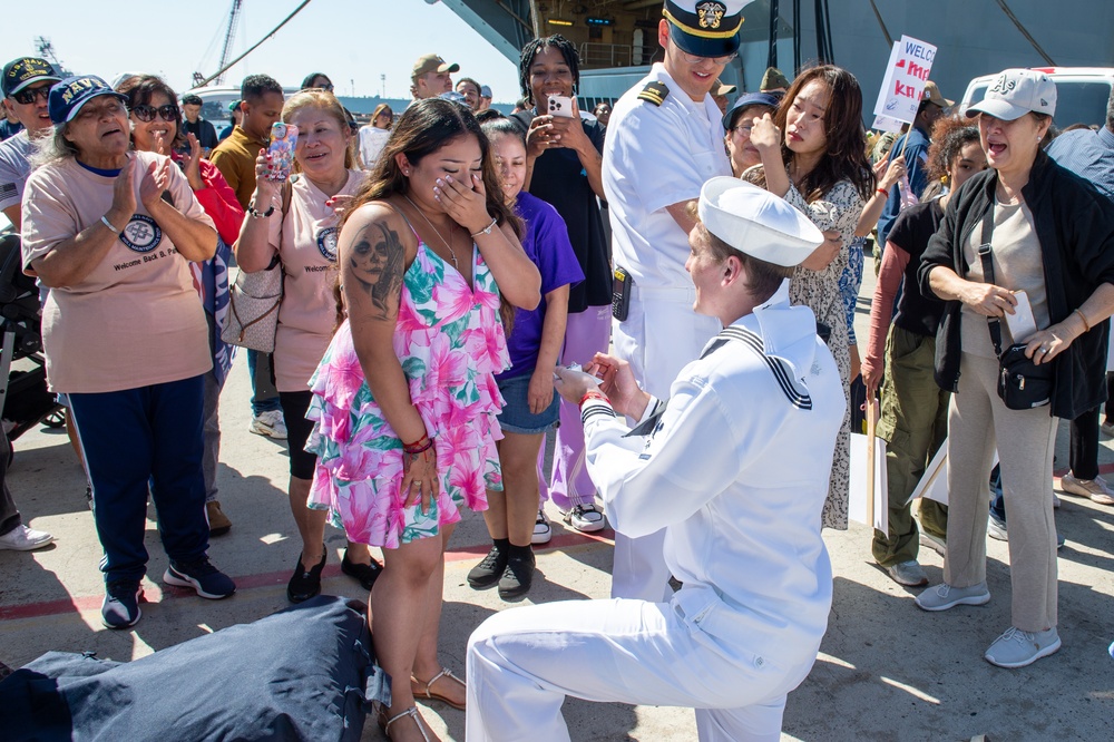 USS America Arrives in San Diego