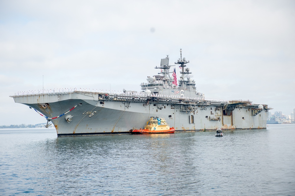 USS America Arrives in San Diego
