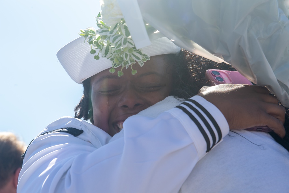 USS America Completes Homeport Change to San Diego