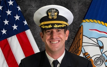 Cmdr. William E. Dann Takes Command of VFA-103