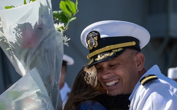 USS America Arrives in San Diego