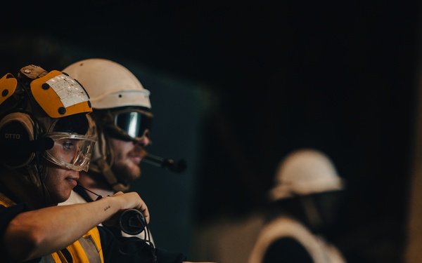 USS Arlington (LPD 24) Conducts LCAC Operations During UNITAS 2025