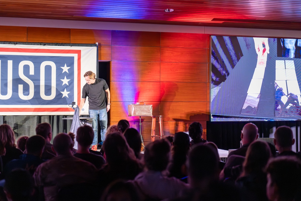 USO Alaska hosts Justin Flom at JBER