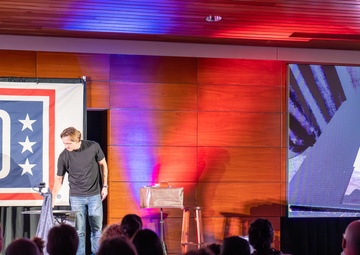 USO Alaska hosts Justin Flom at JBER